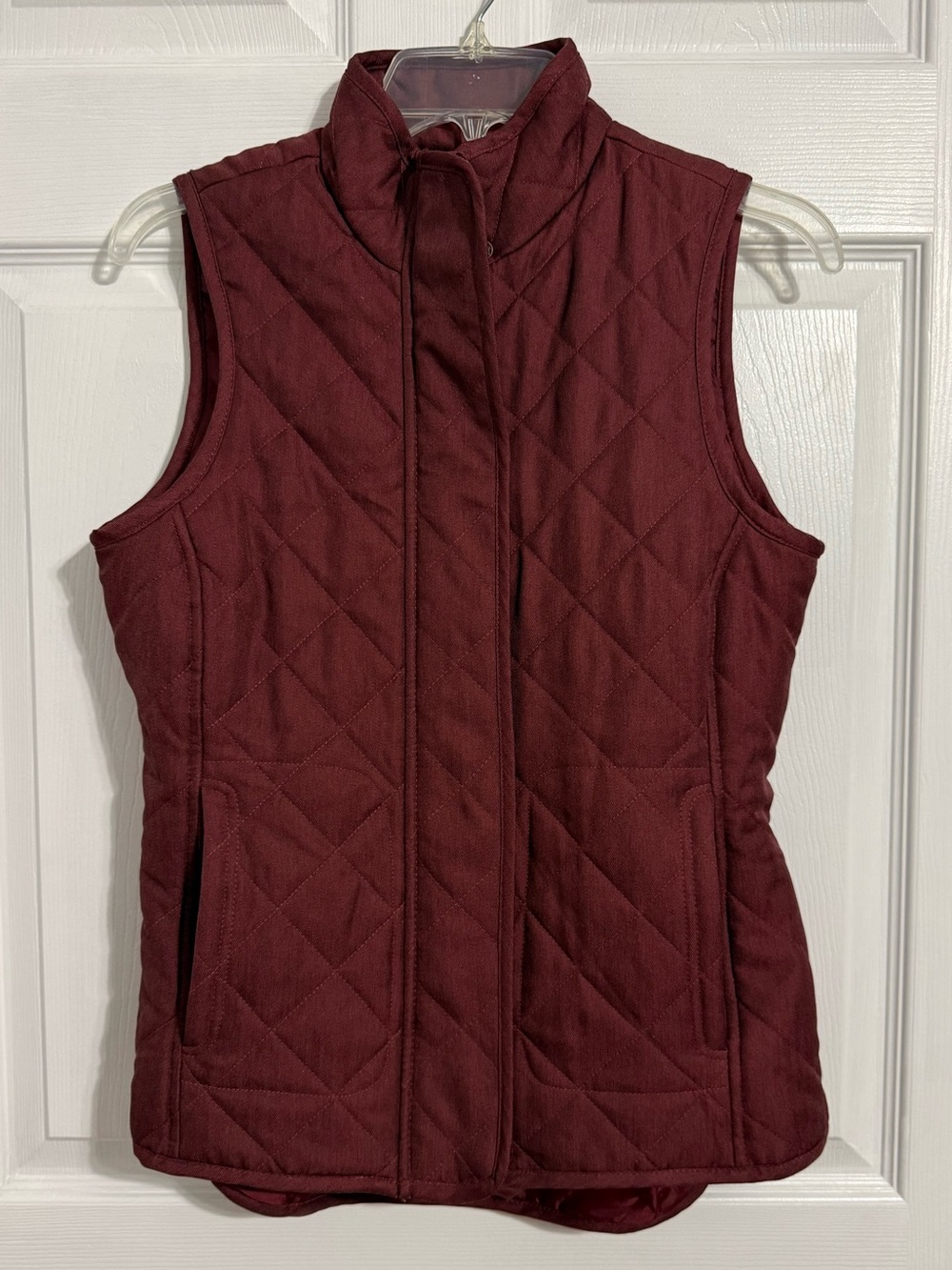 Magellan Outdoors Quilted Vest in Burgundy